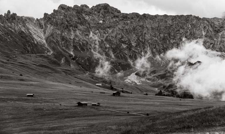 Exploring the Great Outdoors: Budget-Friendly Adventure Tips